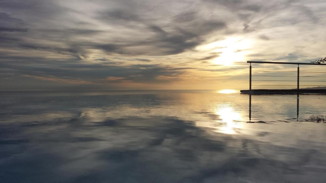 Villa Perla Blanca Sayalonga Exteriér fotografie