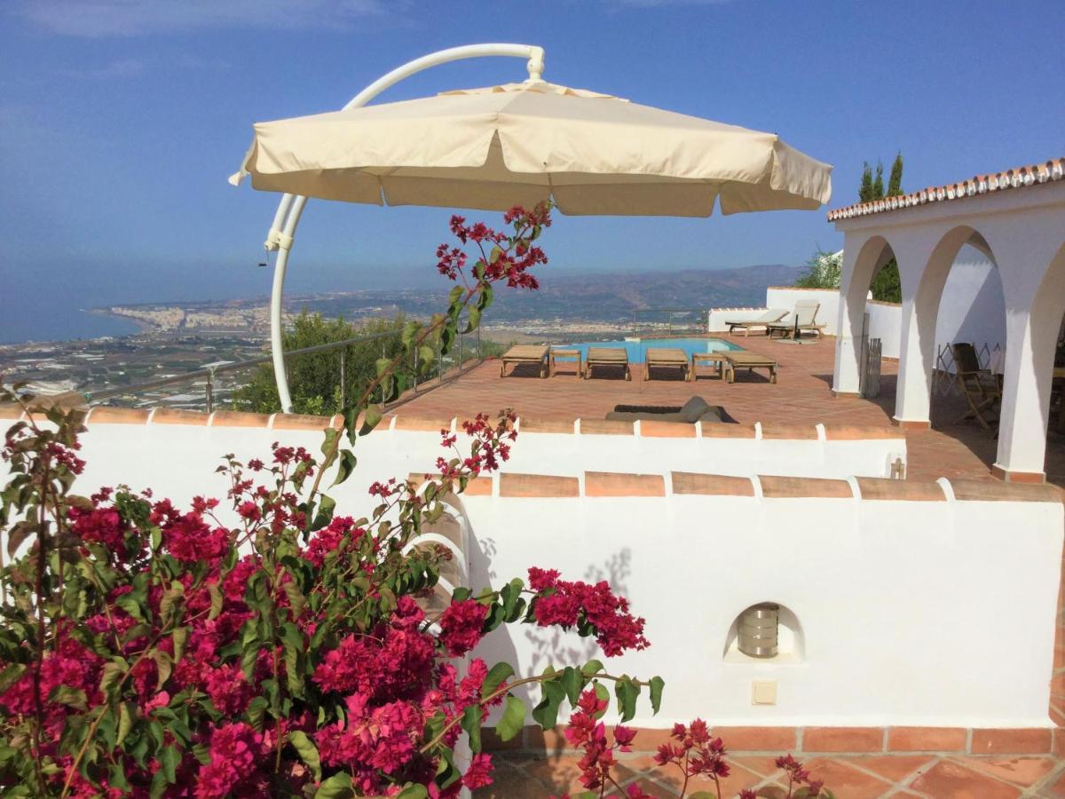 Villa Perla Blanca Sayalonga Exteriér fotografie