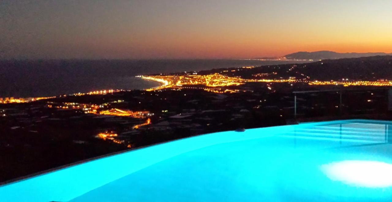 Villa Perla Blanca Sayalonga Exteriér fotografie